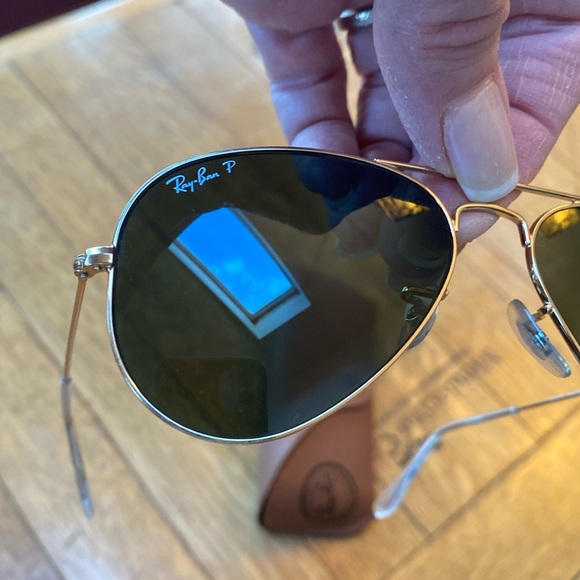 Ray-Ban Polarized Large Aviators - Picture 5 of 11